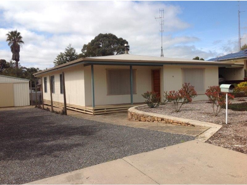 15 Geddes Avenue, Clare SA 5453