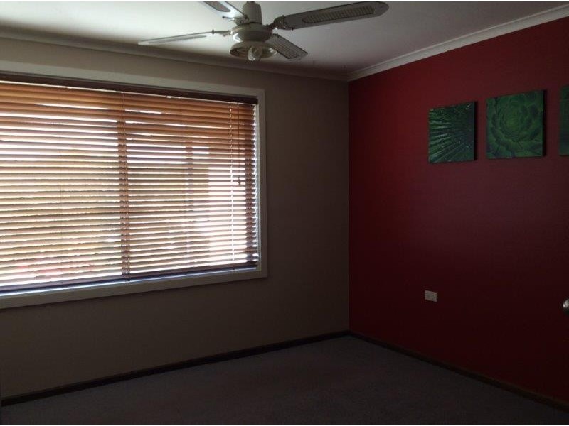 8 Newton Long Drive, Clare SA 5453