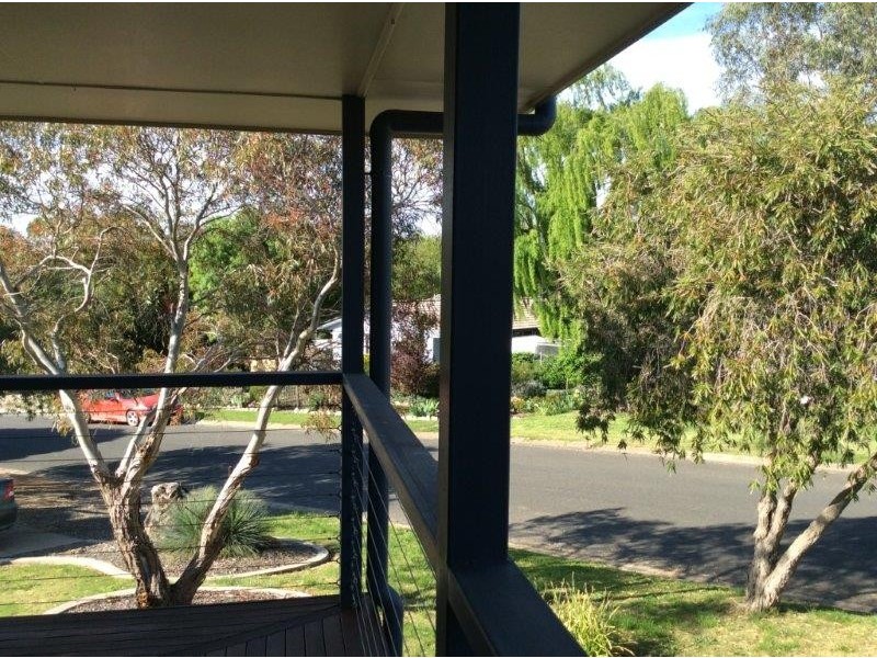 8 Newton Long Drive, Clare SA 5453