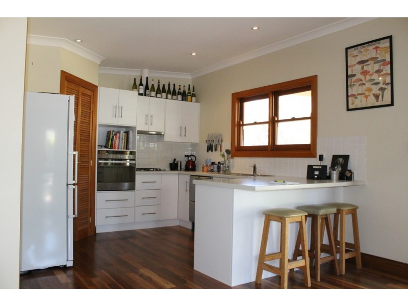 20 Albert Street, Clare SA 5453