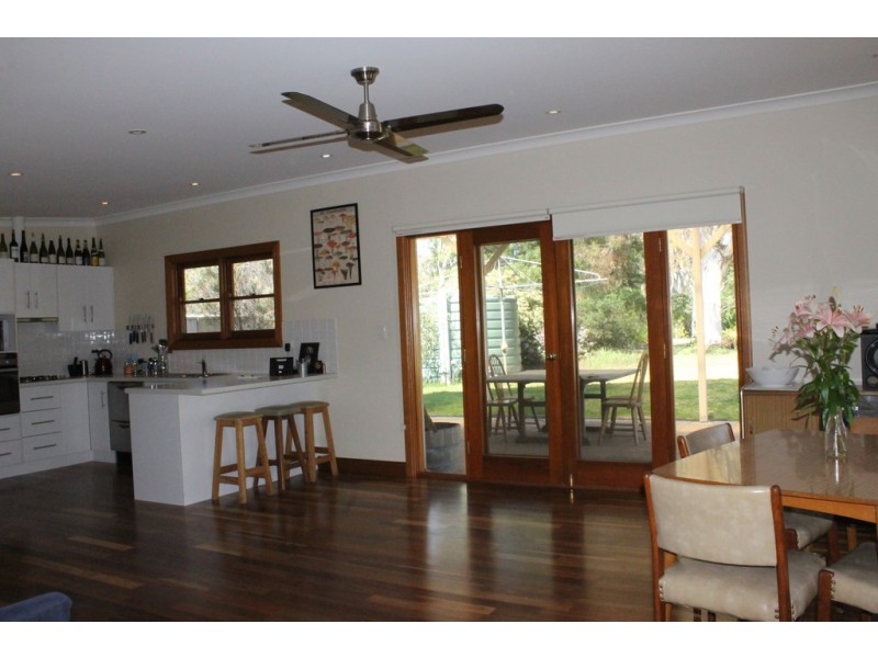 20 Albert Street, Clare SA 5453