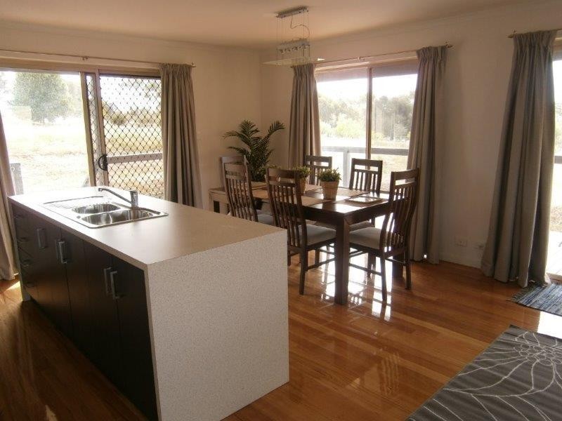 0 Contact Agent, Clare SA 5453