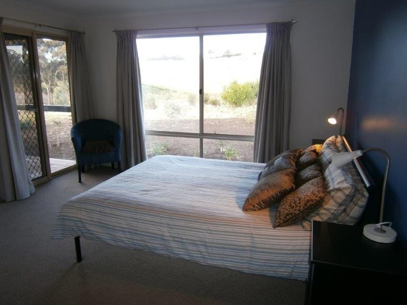 0 Contact Agent, Clare SA 5453