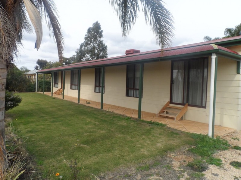 10 Derrick Road, Loxton North SA 5333