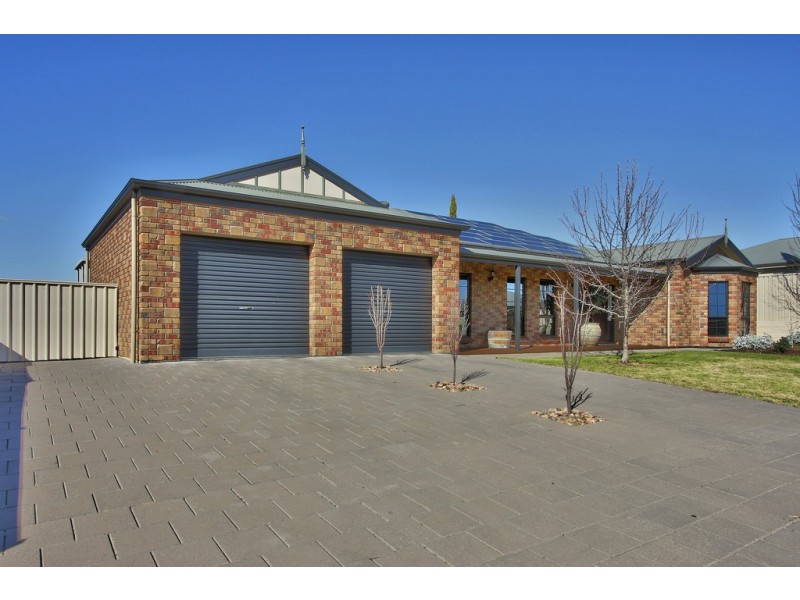 9 Schaefer Drive, Loxton SA 5333 Floorplan