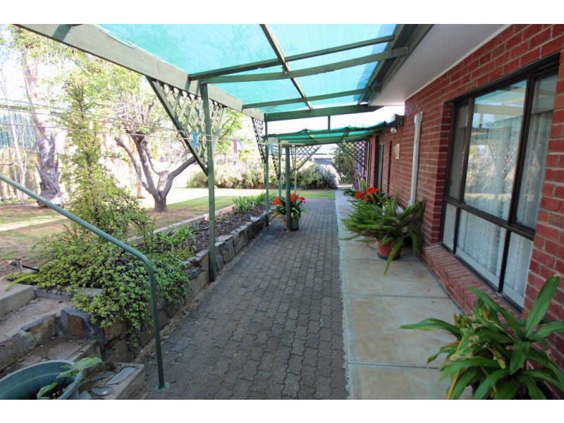 8 Middleton Avenue, Paringa SA 5340