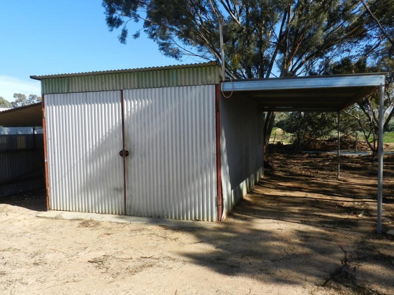 15 McLeod Street, Cobdogla SA 5346
