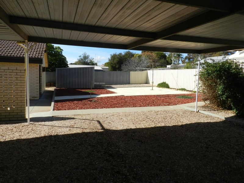 11 Laffer Street, Barmera SA 5345