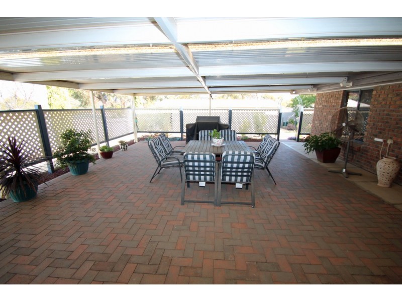 15 Middleton Avenue, Paringa SA 5340