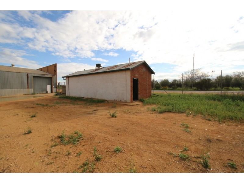 927 Old Sturt Highway, Berri SA 5343