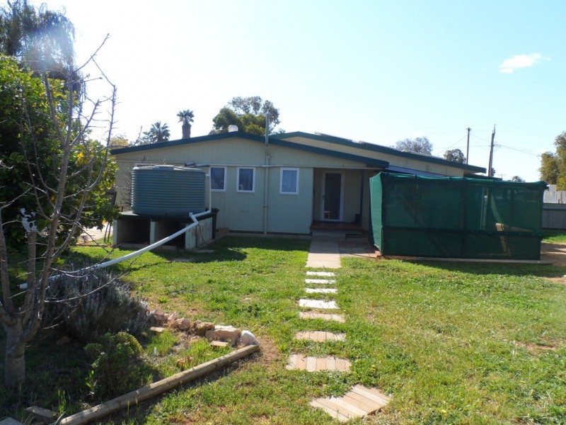 4 Betty St, Loxton SA 5333