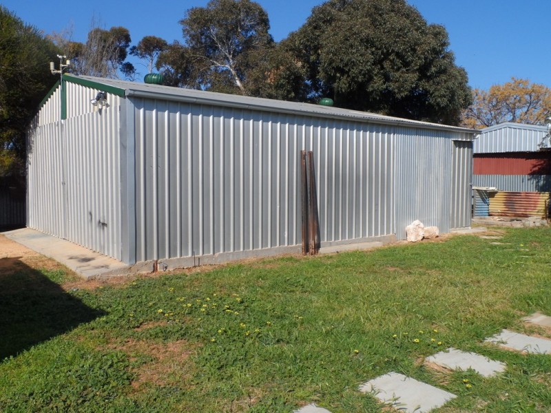 4 Betty St, Loxton SA 5333 Floorplan