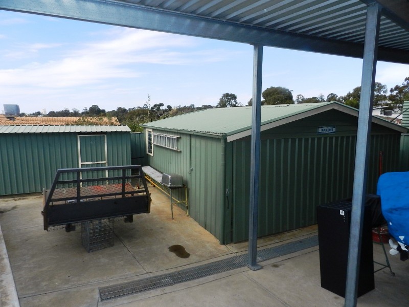 11 Westbrook Avenue, Loxton SA 5333