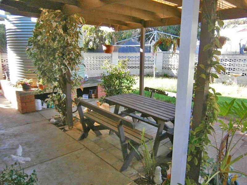 5 Matthews Street, Waikerie SA 5330