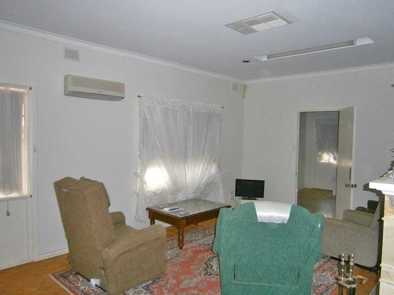 5 Matthews Street, Waikerie SA 5330