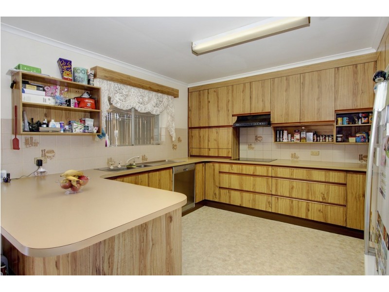 24 First Street, Loxton SA 5333