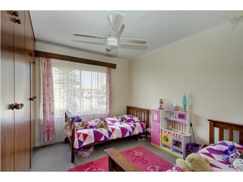 24 First Street, Loxton SA 5333