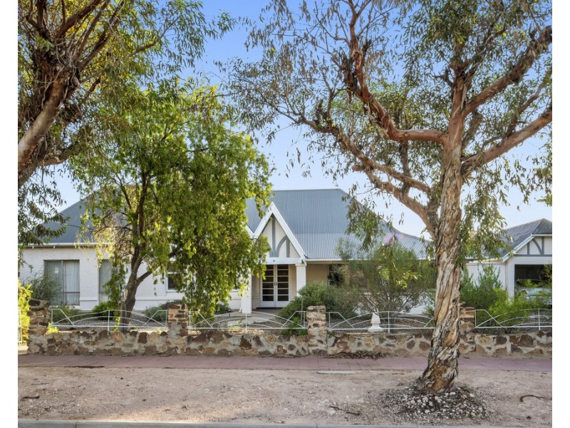 41 Thirteenth Street, Renmark SA 5341