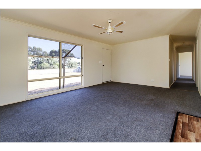 7 Sims Parade, Renmark SA 5341