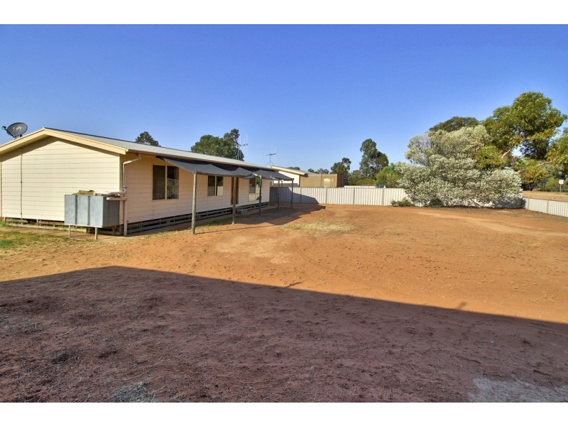 7 Sims Parade, Renmark SA 5341