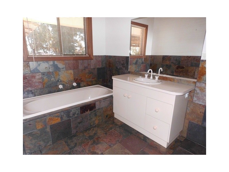 115 Darling Street, Renmark North SA 5341