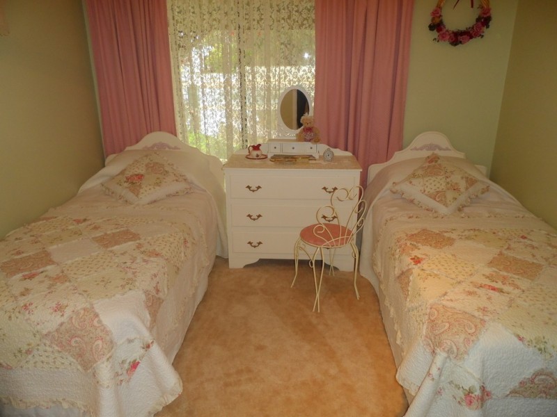 16 Eringa Avenue, Loxton SA 5333