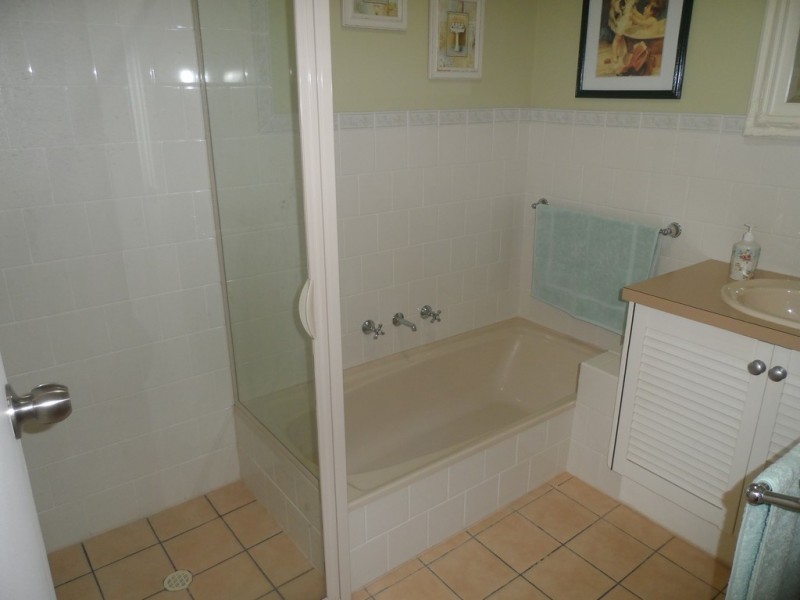 16 Eringa Avenue, Loxton SA 5333