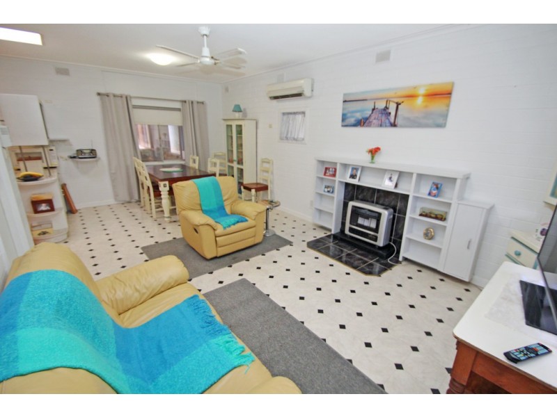 17 RAILWAY TERRACE, Paringa SA 5340
