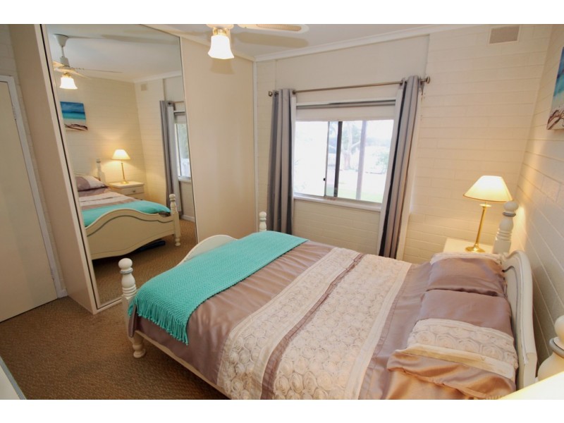 17 RAILWAY TERRACE, Paringa SA 5340