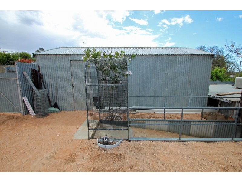 17 RAILWAY TERRACE, Paringa SA 5340