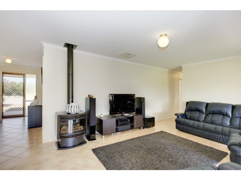 85 Badcoe Rd, Loxton SA 5333