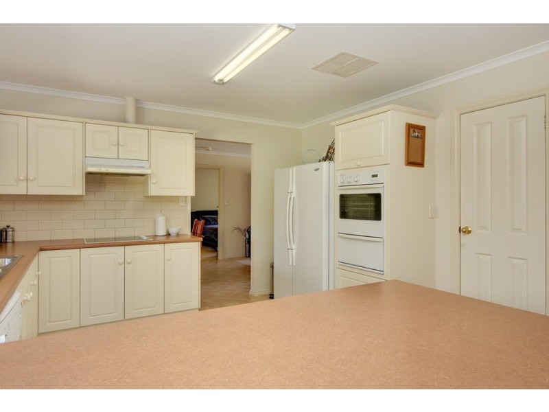 85 Badcoe Rd, Loxton SA 5333