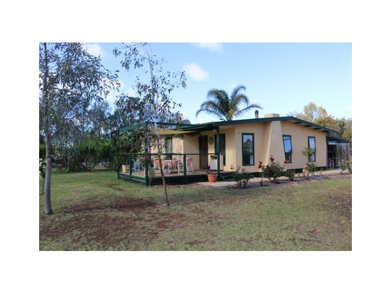 19 FOSTER ROAD, Waikerie SA 5330