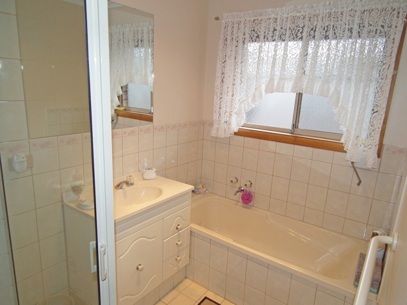 Unit 2, 209 Fifteenth Street, Renmark SA 5341