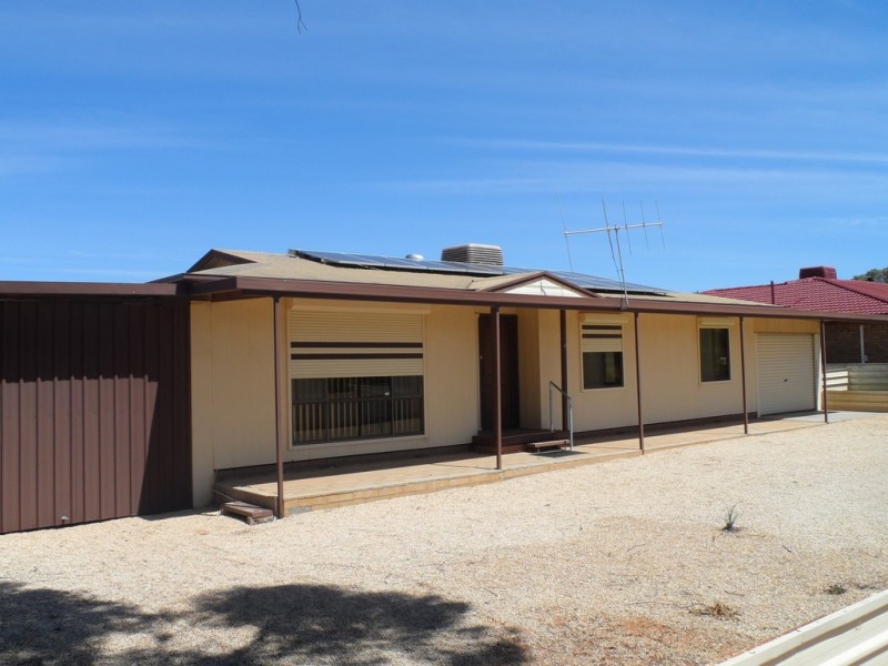 31 Eringa Avenue, Loxton SA 5333