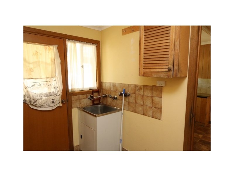 4 BURNS STREET, Waikerie SA 5330