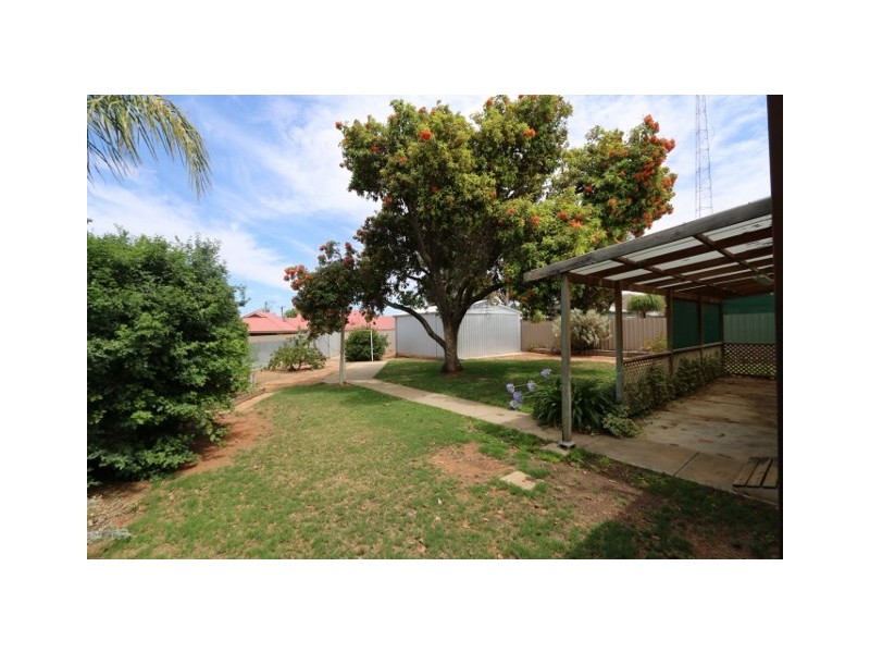 4 BURNS STREET, Waikerie SA 5330