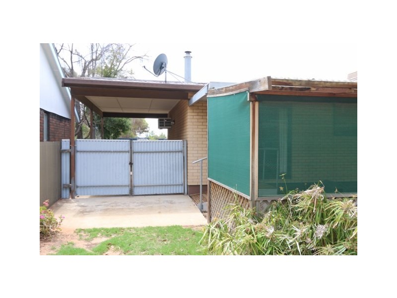 4 BURNS STREET, Waikerie SA 5330