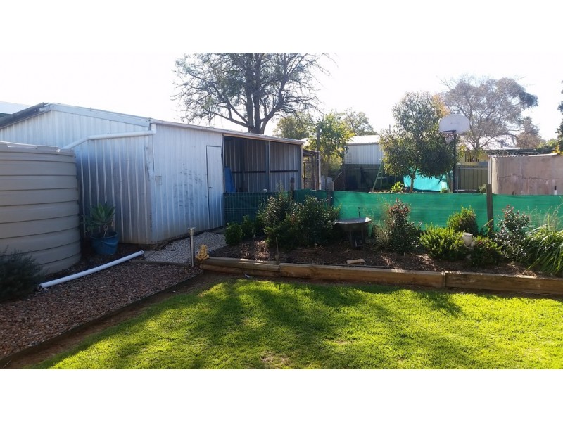145 Paruna Road, Loxton SA 5333
