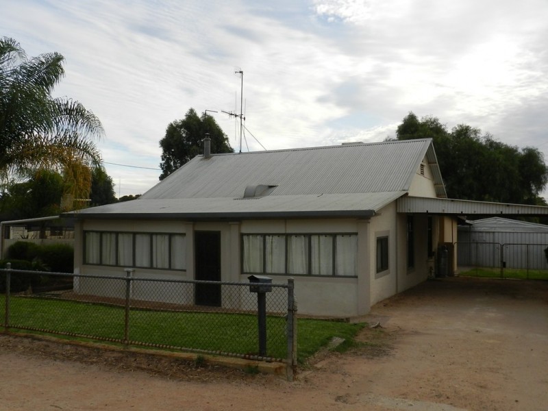 15 Waltham Street, Berri SA 5343