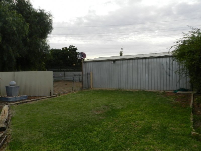 15 Waltham Street, Berri SA 5343