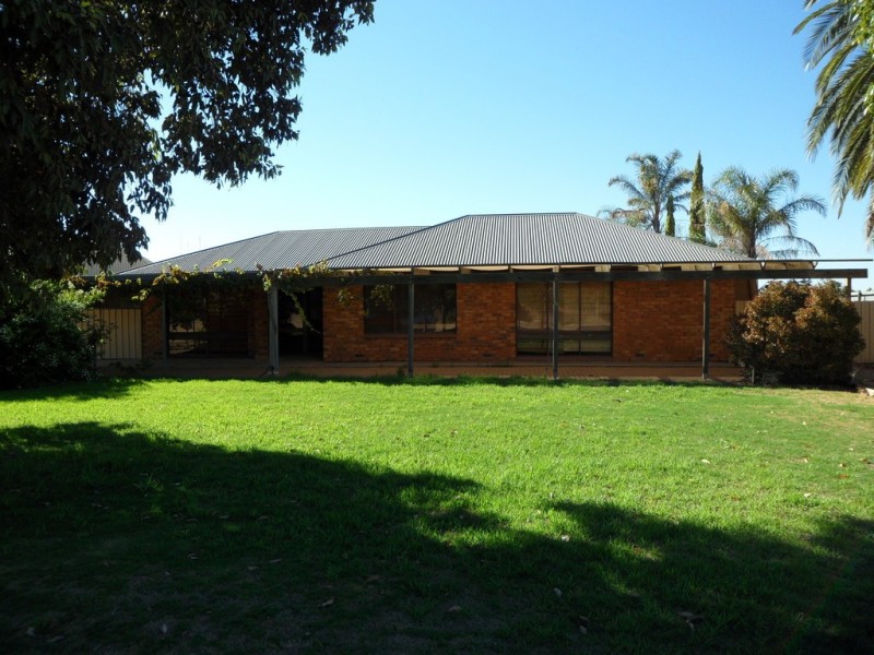 18 Walling Place, Lyrup SA 5343