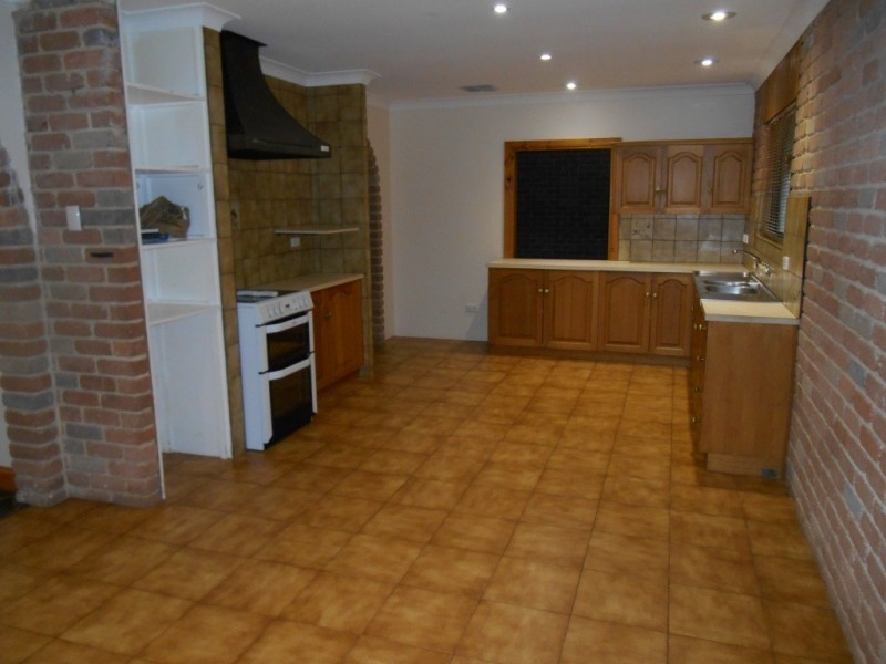 11 Dyer Court, Renmark SA 5341