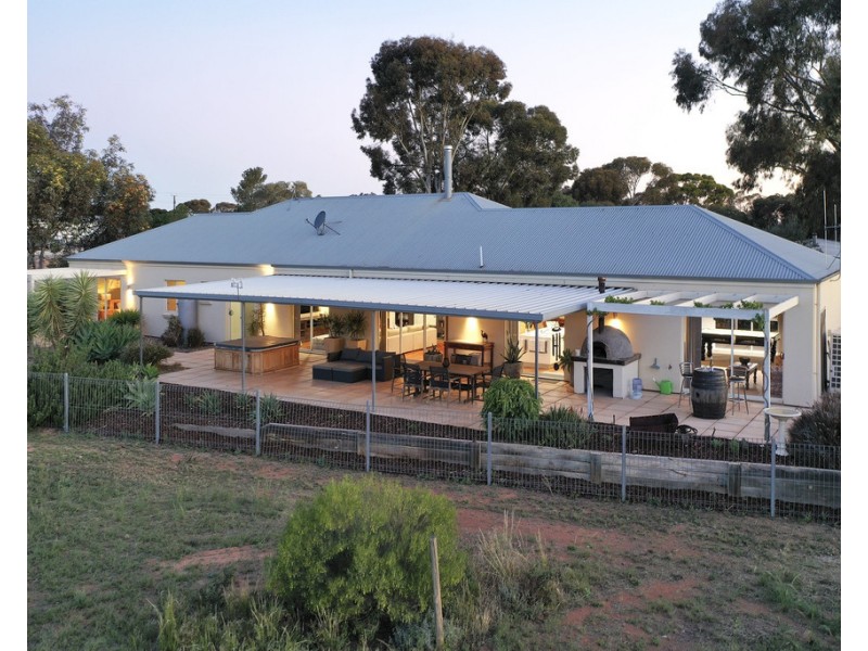 316 Karoonda Highway, Loxton SA 5333