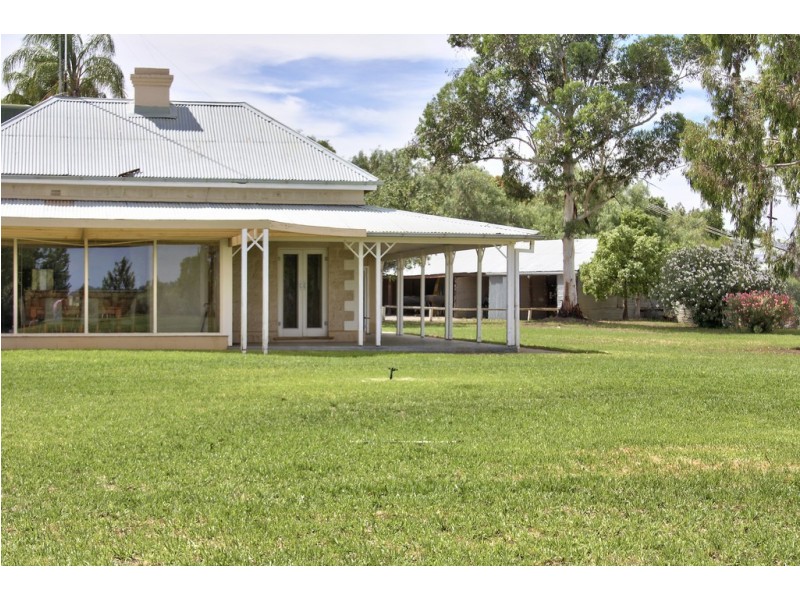 6 Lookout Drive, Paringa SA 5340