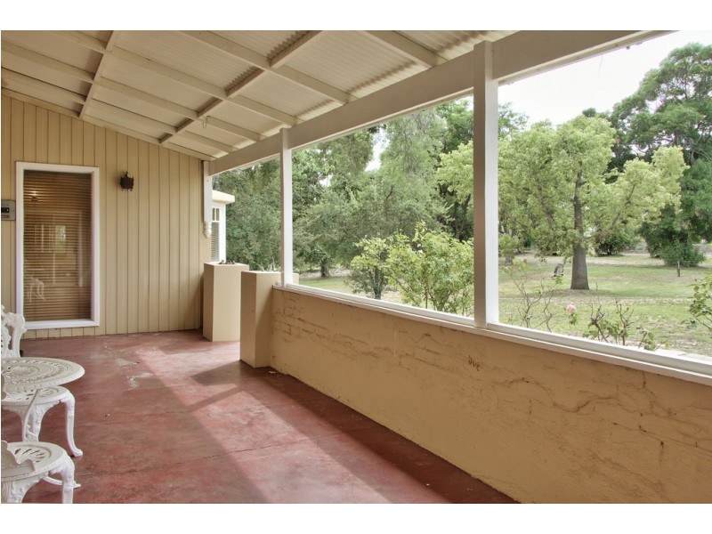 6 Lookout Drive, Paringa SA 5340