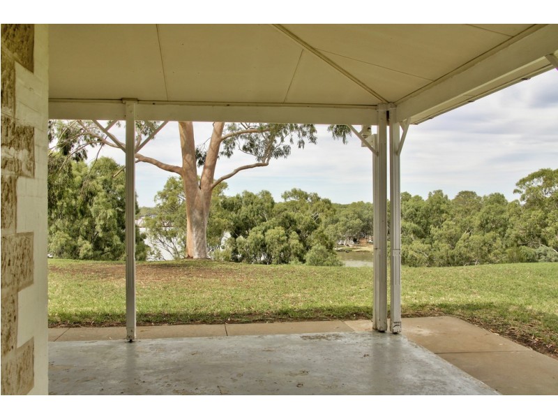6 Lookout Drive, Paringa SA 5340