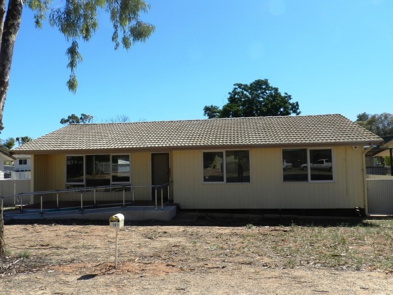 18 Bahnisch Avenue, Berri SA 5343