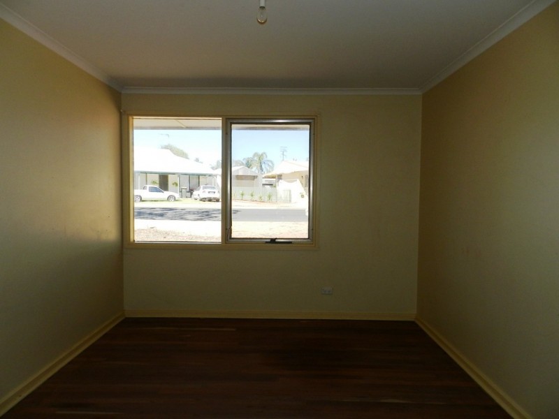 18 Bahnisch Avenue, Berri SA 5343