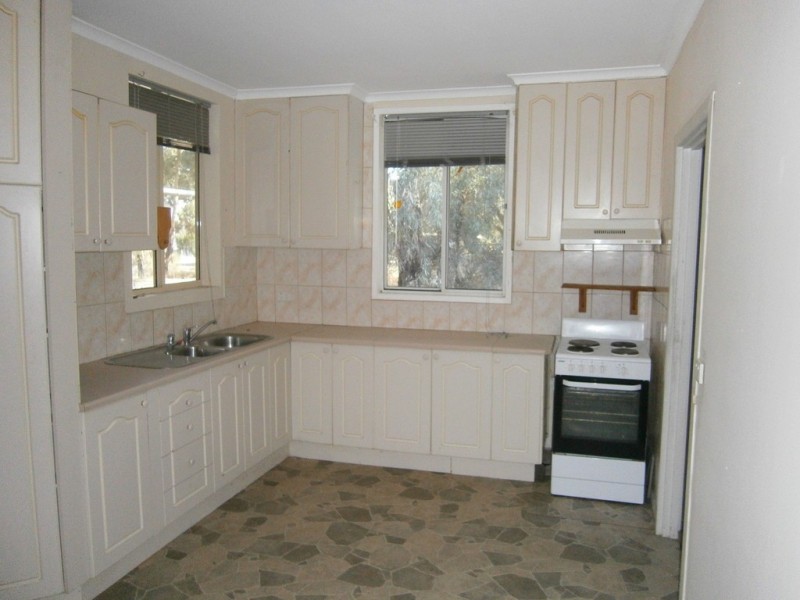 20 Old Ferry Eastern Access Road, Blanchetown SA 5357